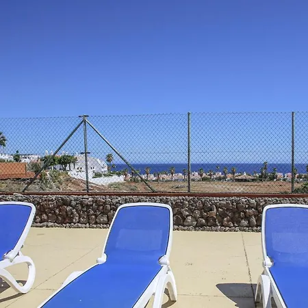 Апартаменты Club 202 *